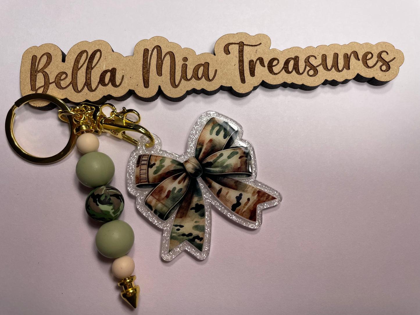 Camo bow keychain