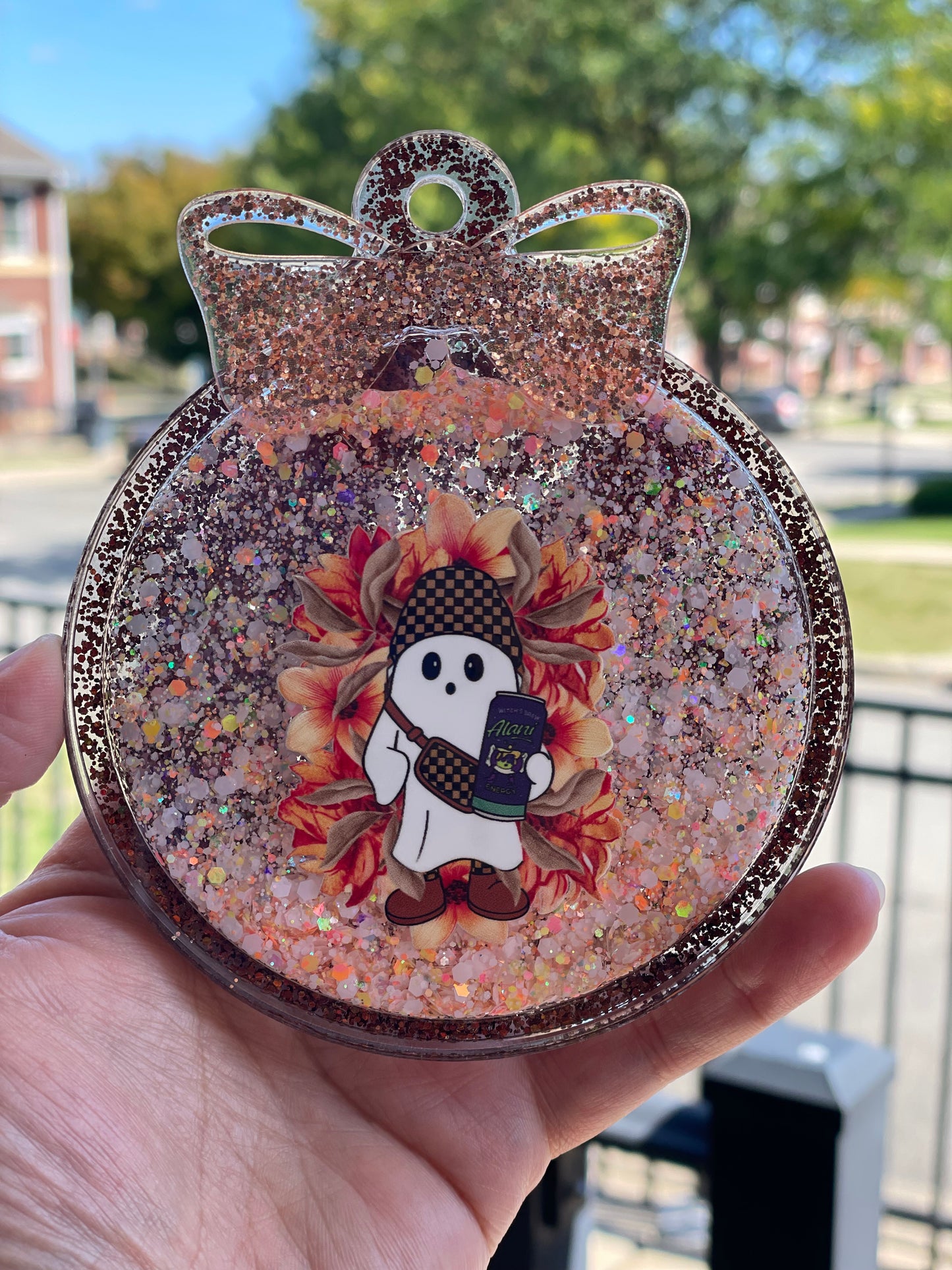 Bougie Ghost Snowglobe Ornament